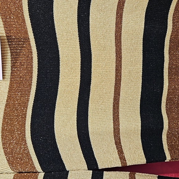 Bebe Metallic three quarter sleeve top - Picture 2 of 4